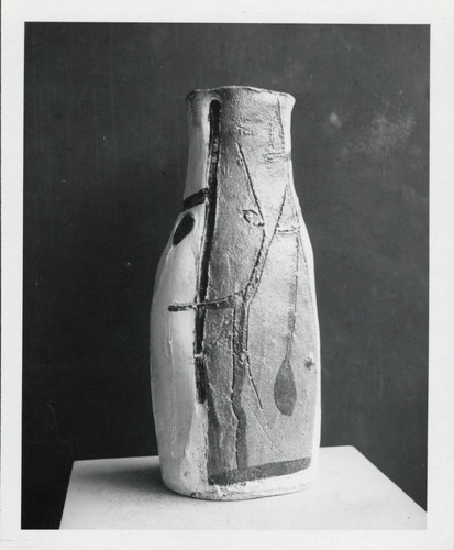 Ceramic vase, Scripps College