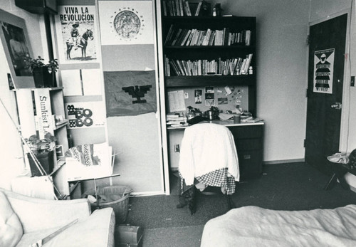 Dorm room, Pitzer College