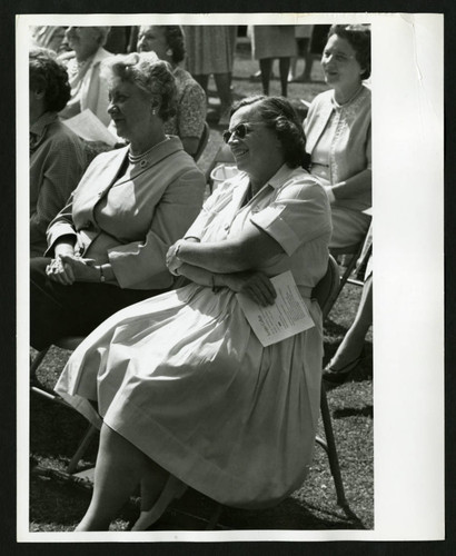 Women smiling at the Drake Wing Dedication, Scripps College