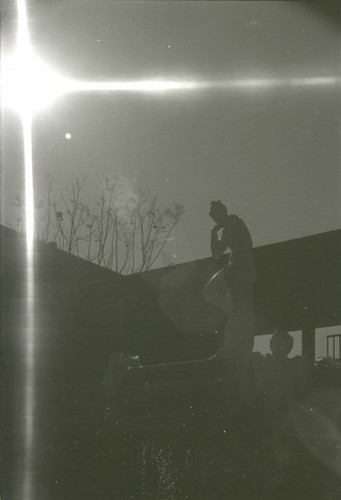 Venus statue and sun, Harvey Mudd College