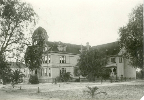 Holmes Hall, Pomona College