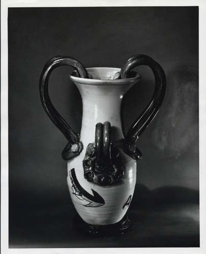 Ceramic vase, Scripps College