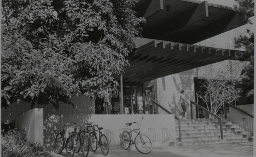 Huntley Bookstore entrance, Claremont University Consortium