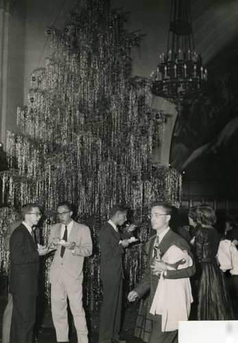 Christmas banquet at Frary Dining Hall, Pomona College