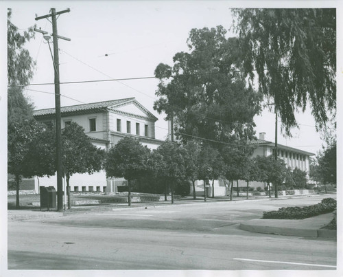 Harper and McManus Halls, Claremont Graduate University