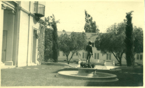 Lebus Courtyard and statue, Pomona College