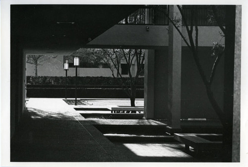 Bette Cree Edwards Humanities Building, Scripps College