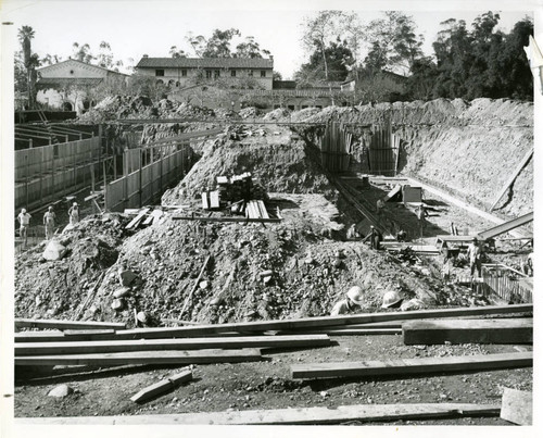 Bette Cree Edwards Humanities Building construction, Scripps College