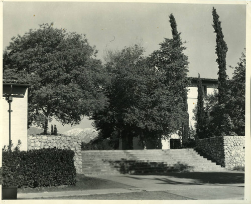 Men's campus entrance, Pomona College