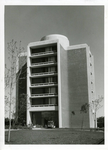 Auen Hall, Claremont McKenna College