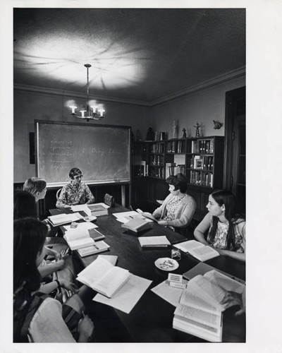 Students in class, Scripps College