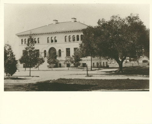 Pearsons Hall, Pomona College