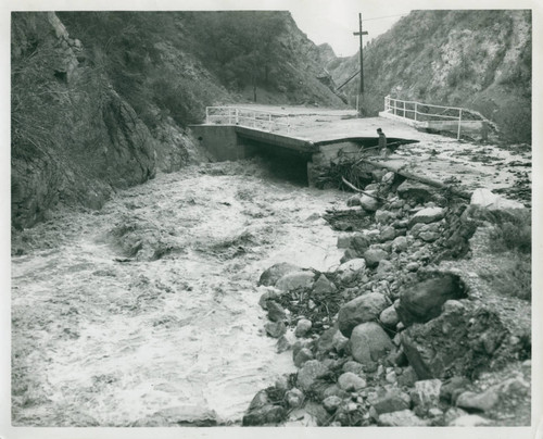 Bridge washout, Claremont