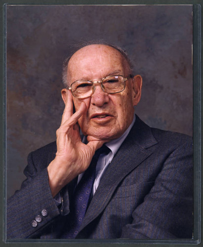 Portrait photograph of Peter Drucker by Schenck & Schenck Photography