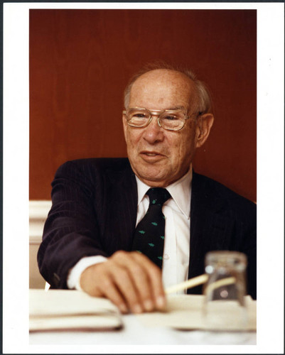 Photo of Peter F. Drucker sitting