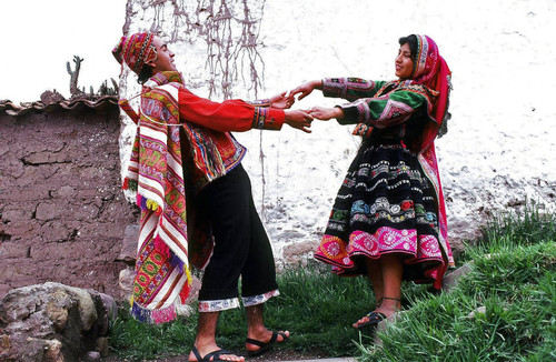 Tinta dancers