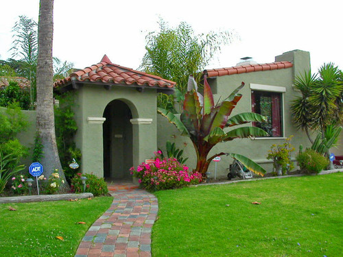 House in Reynier Village