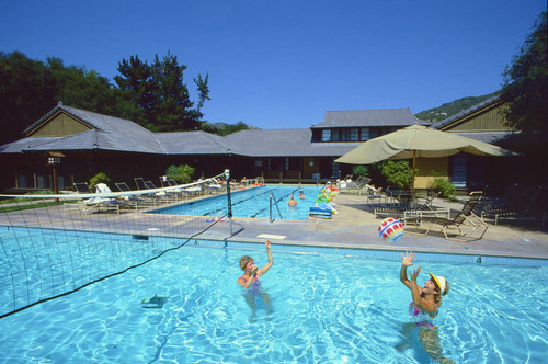 Pool volleyball