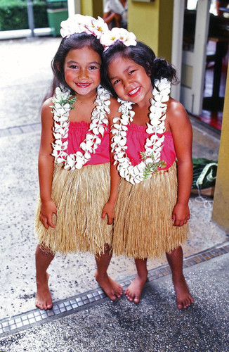 Hula dancers