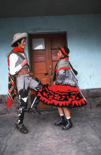 Chumbivilcana dancers