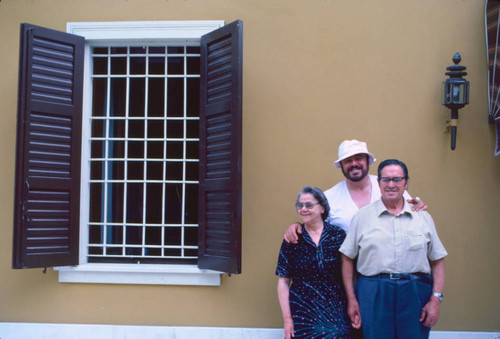 Pavarotti with parents