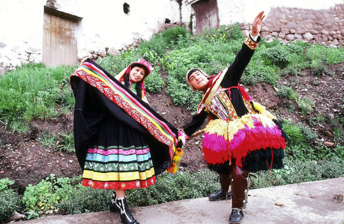 Turkuy dancers