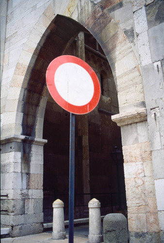 Duomo, archway