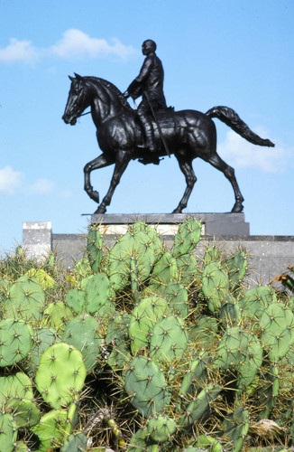 Calixto Garcia Monument