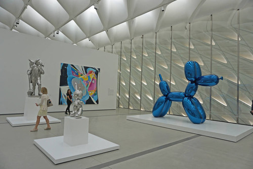 Balloon Dog by Jeff Koons