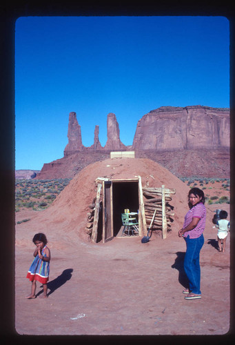 Navajo hogan