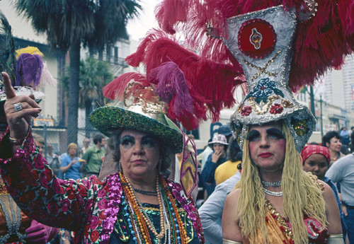 Drag queens dressed up for carnival