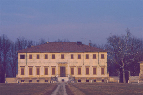 100 windows house