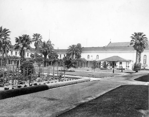 Santa Clara University buildings and gardens