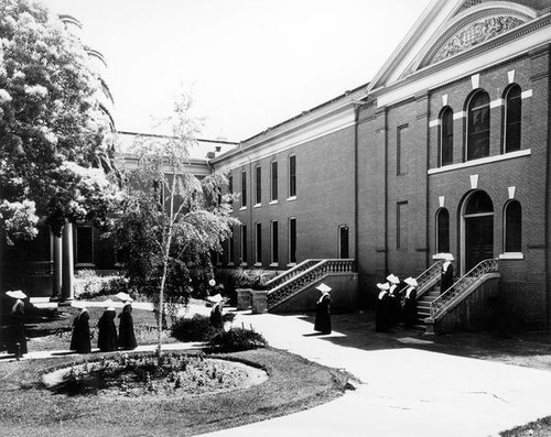 Sisters of College of Notre Dame