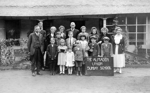 Almaden Union Sunday School group portrait