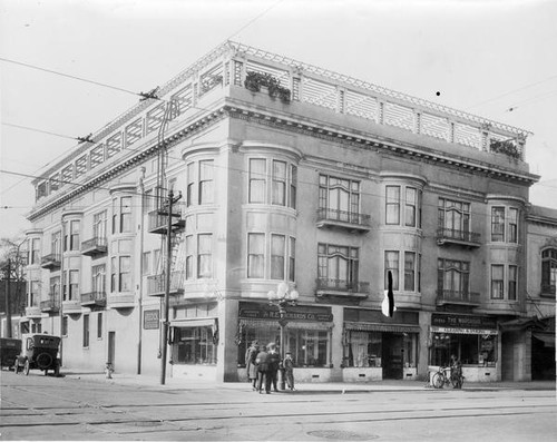 Douglas hotel and apartments