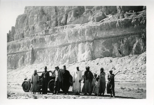 Jean Doresse in front of Jabal al-Ṭārif