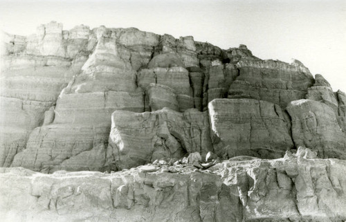 Jabal al-Ṭārif cliff