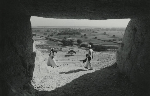 Quarry cave above 'Izbat al-Būṣah