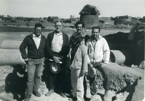 Fāw Qiblī archaeological team