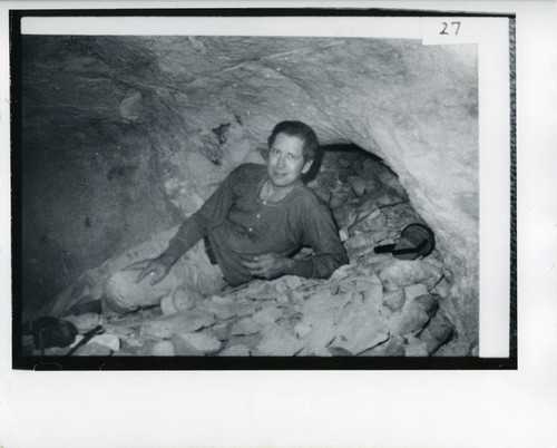 James Robinson in cave T 8