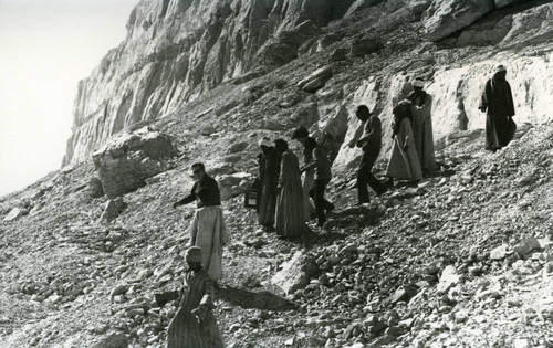 Robinson and crew at Jabal al-Ṭārif