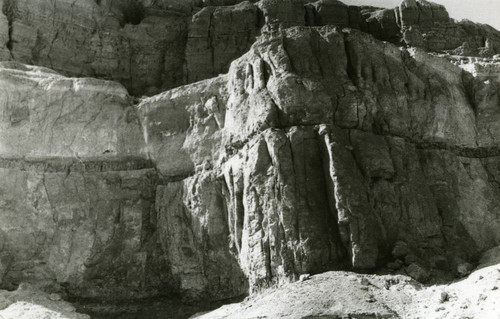 Jabal al-Ṭārif cliff