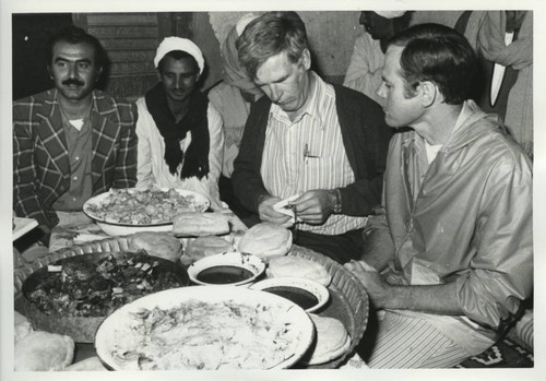 Mealtime for Naj' Ḥammādī expedition team