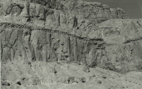 Jabal al-Ṭārif cliff