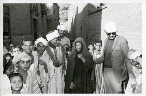 Muḥammad 'Alī Khalīfah al-Sammān Sadi Hassan Afani and Muḥammad ʿAlī's mother with Naj' Ḥammādī locals