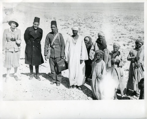 Marianne Doresse in front of Jabal al-Ṭārif