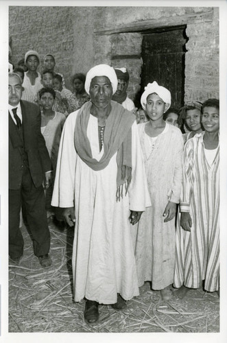 Muḥammad 'Alī with Naj' Ḥammādī locals