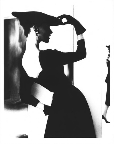 Barbara Mullen, Flat Hat, Bare Back, Harper's Bazaar, New York, 1958