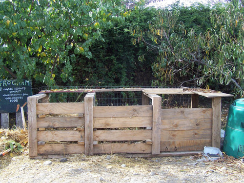 Compost bin